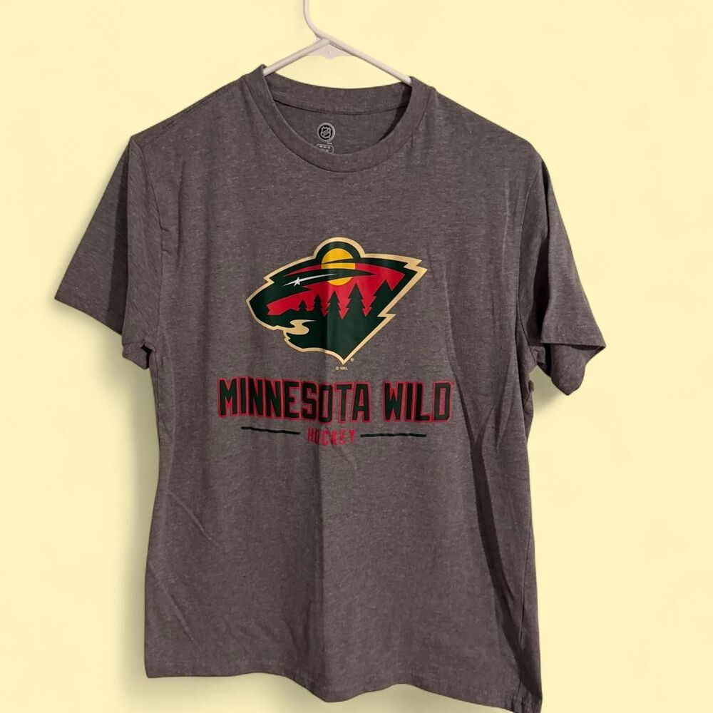 NHL t-shirt men M gray Minnesota Wild hockey team graphic tee short sleeve